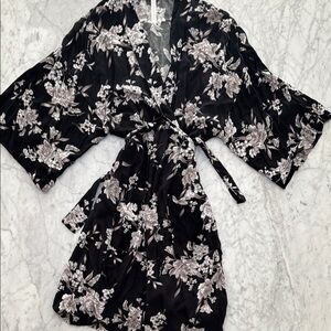 Spiritual Gangster Black and White Floral Kimono